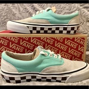 VANS AUTHENTIC FROM THE VAULT LOW TOPS